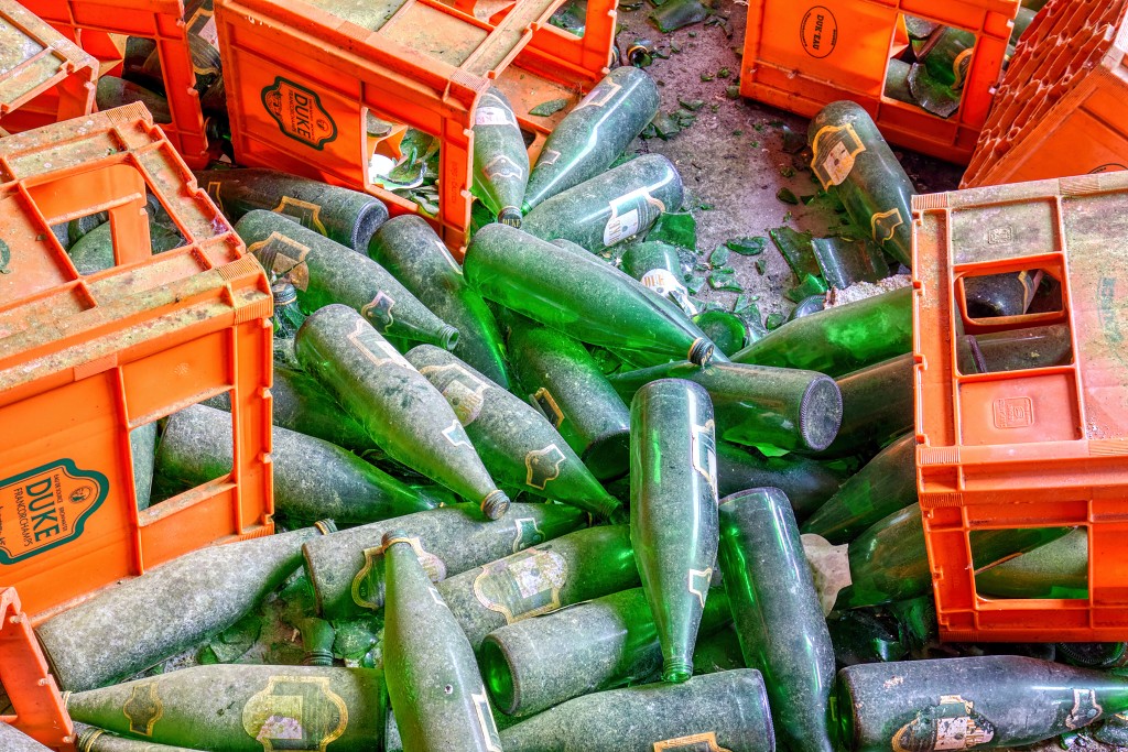 club soda hdr belgie urbex spa belgique belgium decay verlaten fabriek usine factory spawater bronwater ingestort lost abandoned